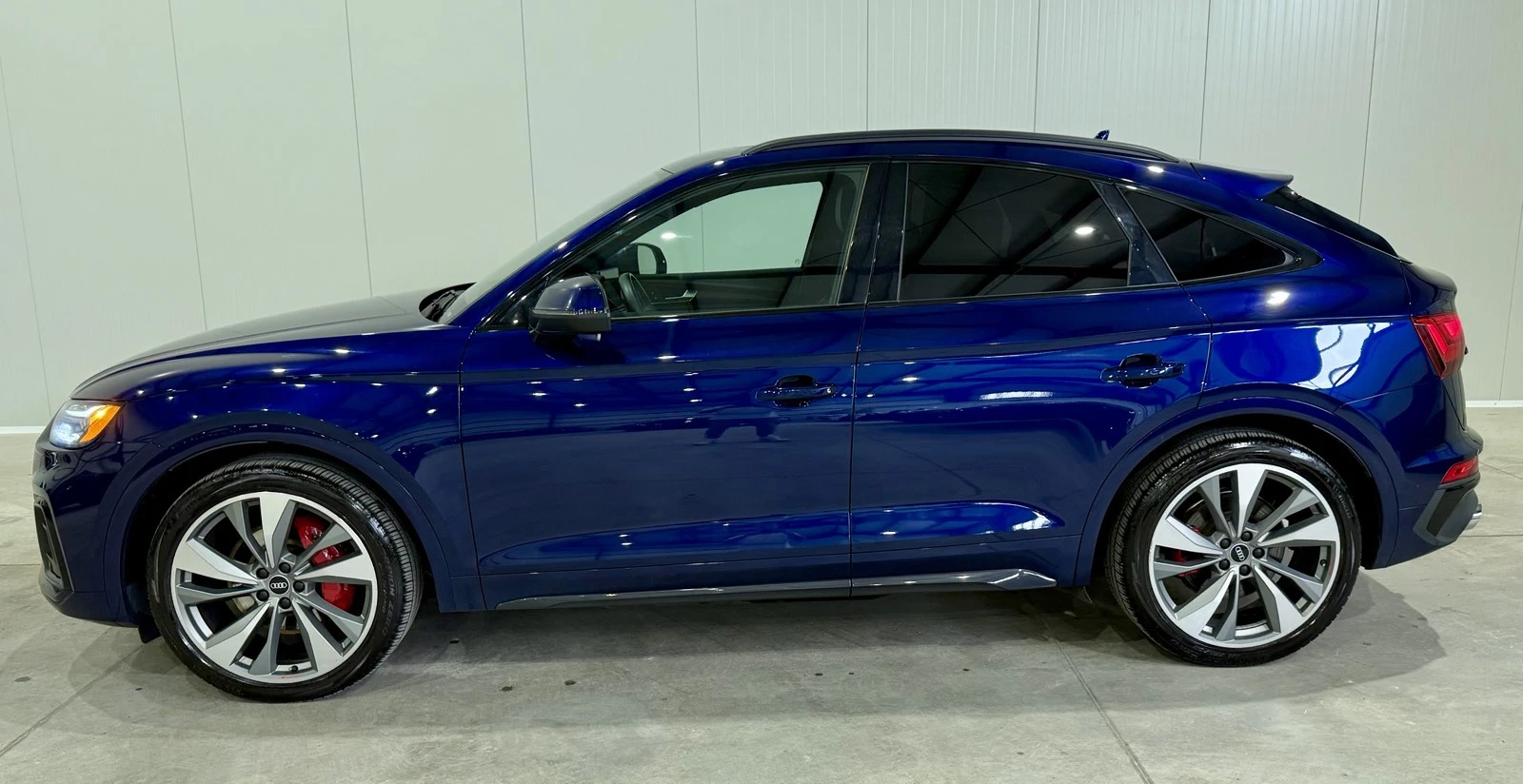 Audi SQ5 30TFSI Black Optic - изображение 2