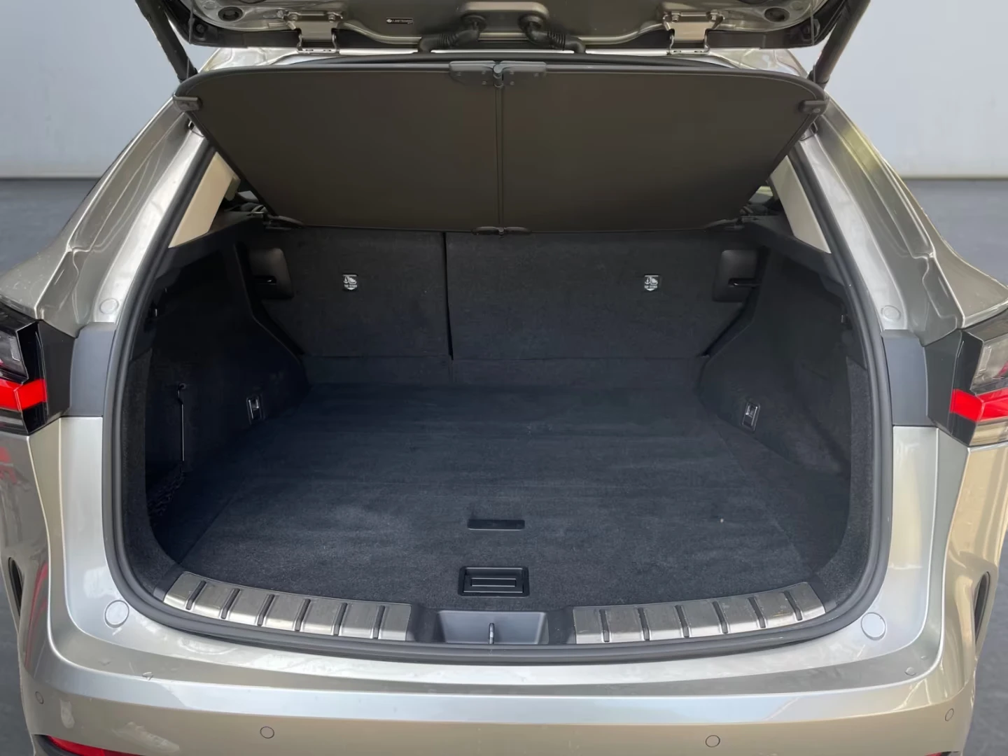 Lexus NX 450 h+ /309HP/EXECUTIVE/PANO/360/MEMO/NAVI/LED/118h - изображение 7