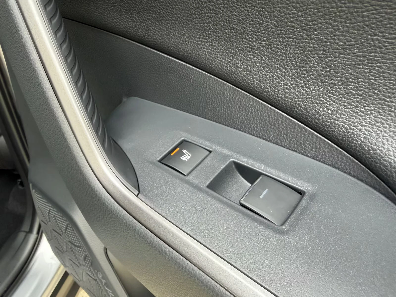 Toyota Rav4 2.5PHEV/306HP/GR-SPORT/HUD/360/MEMO/JBL/668g | Mobile.bg � ����������� 16