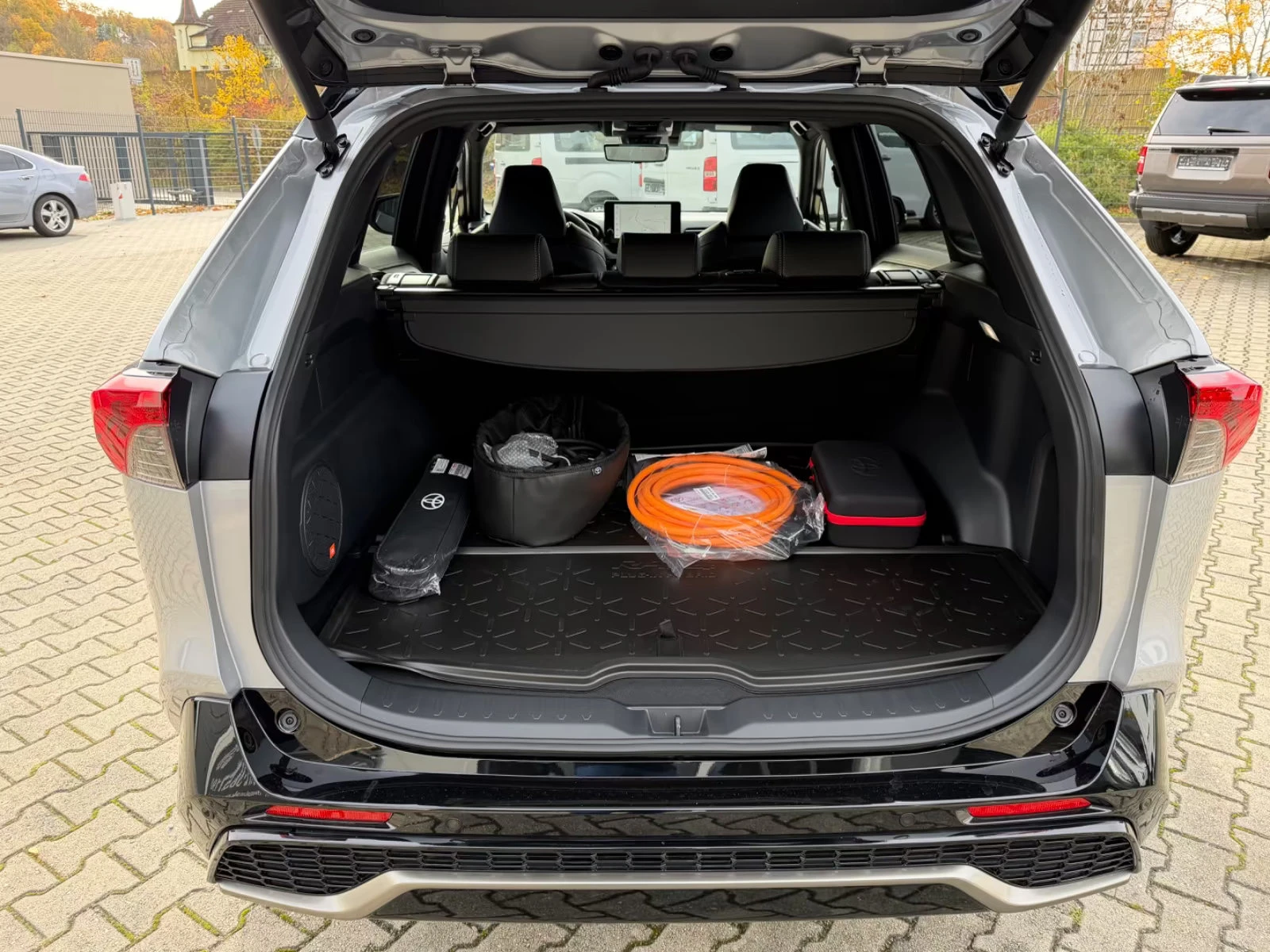 Toyota Rav4 2.5PHEV/306HP/GR-SPORT/HUD/360/MEMO/JBL/668g - изображение 8