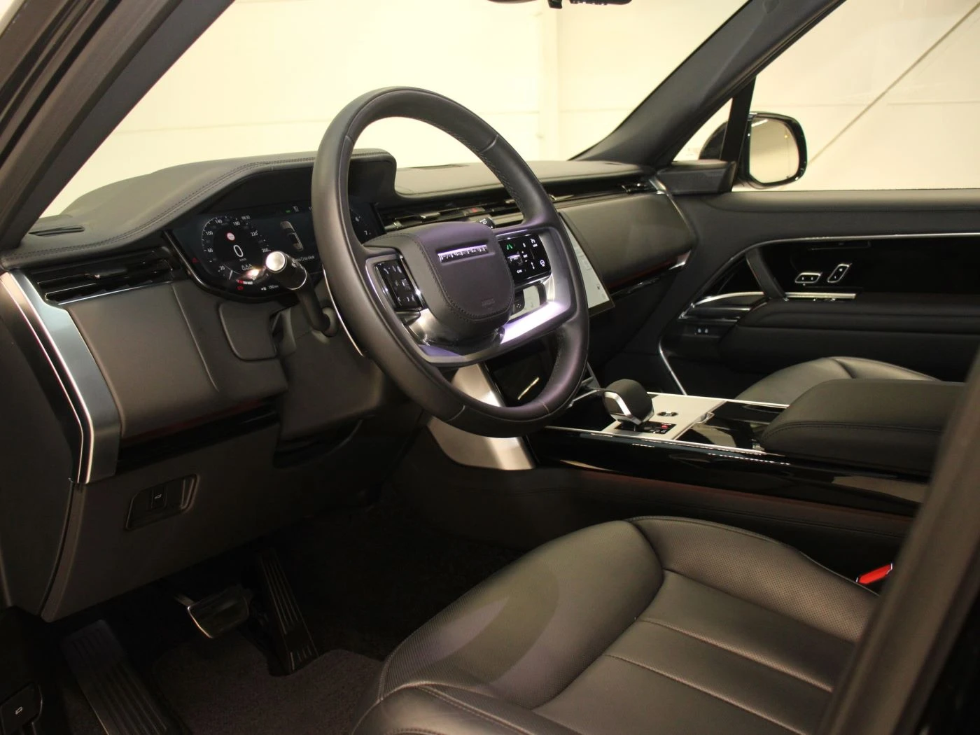 Land Rover Range rover P530 Autobiography Black, снимка 4 - Автомобили и джипове - 53914417