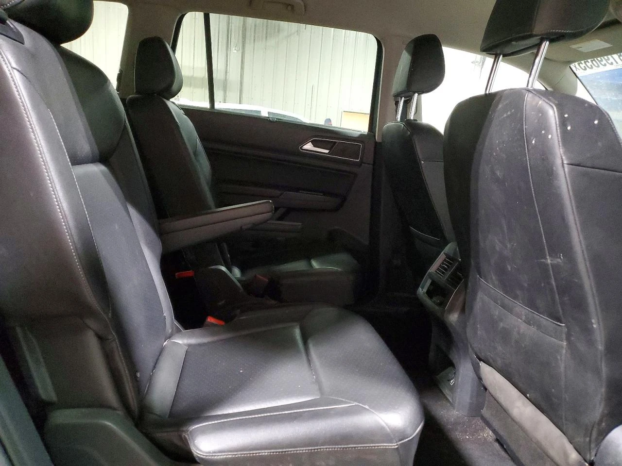 VW Atlas * 3.6* 4MOTION* КОЖА* ПОДГРЕВ* 6 МЕСТЕН* , снимка 11 - Автомобили и джипове - 53936009