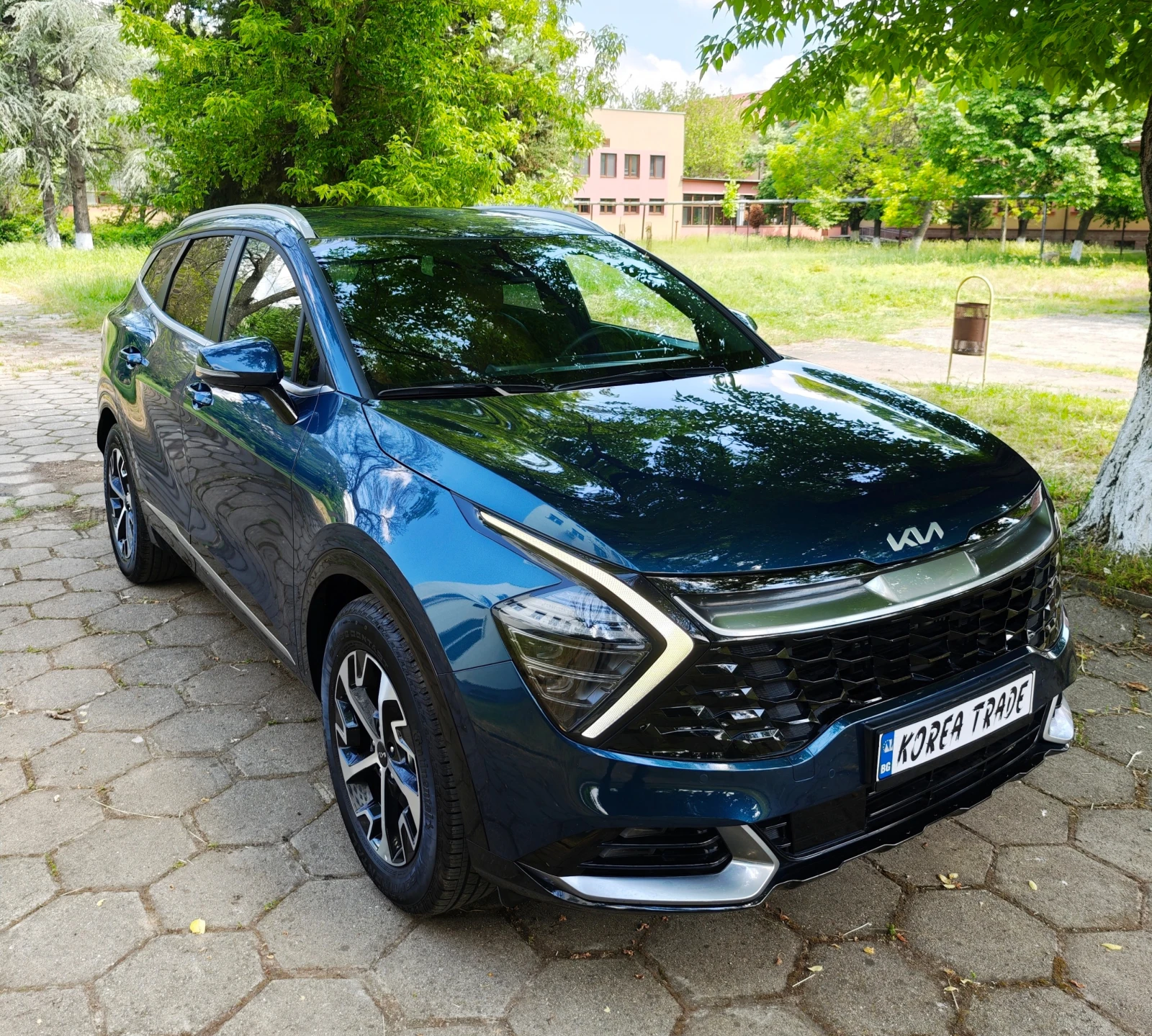 Kia Sportage 1.6 HEV, снимка 2 - Автомобили и джипове - 54042687