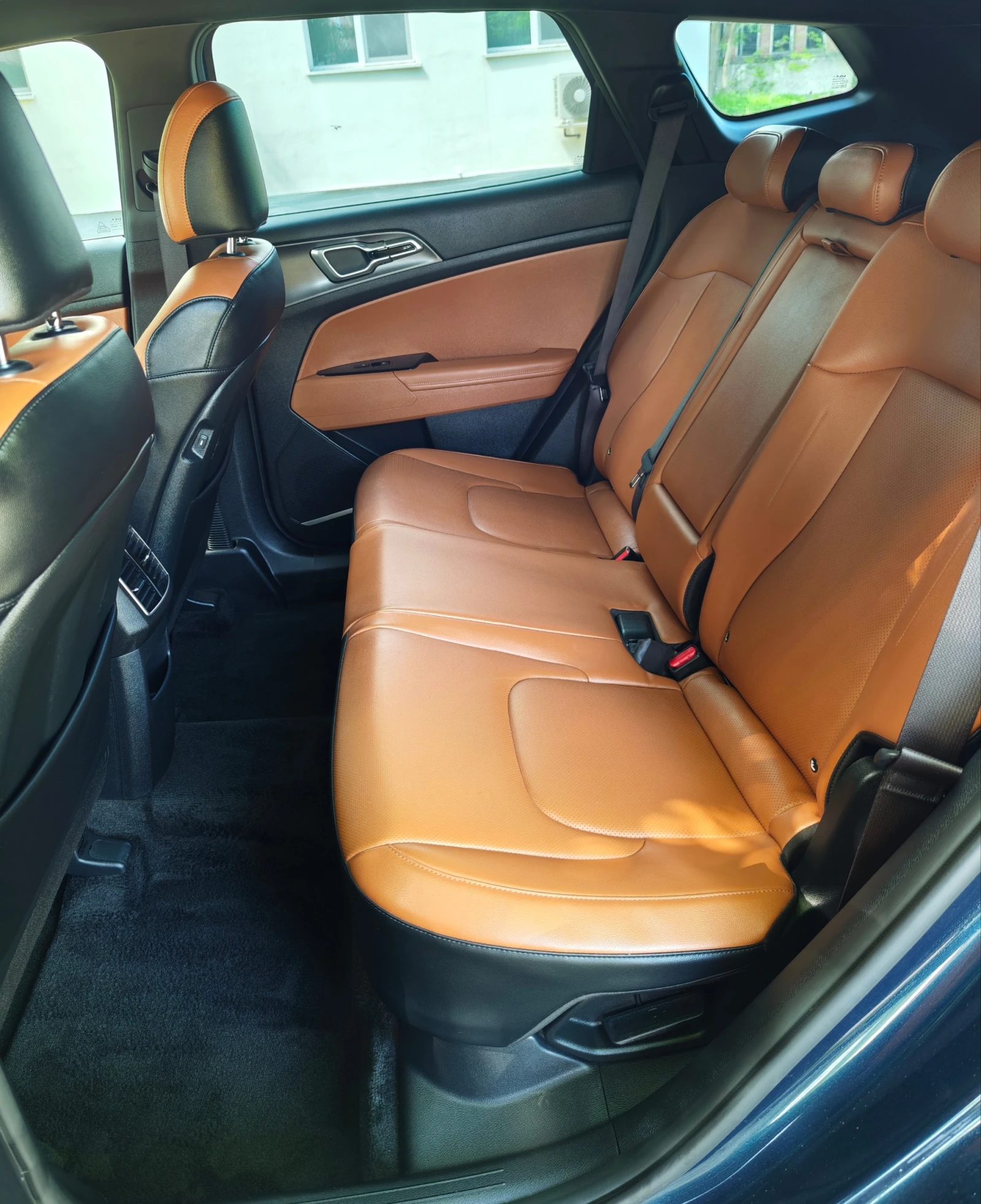 Kia Sportage 1.6 HEV, снимка 17 - Автомобили и джипове - 54042687