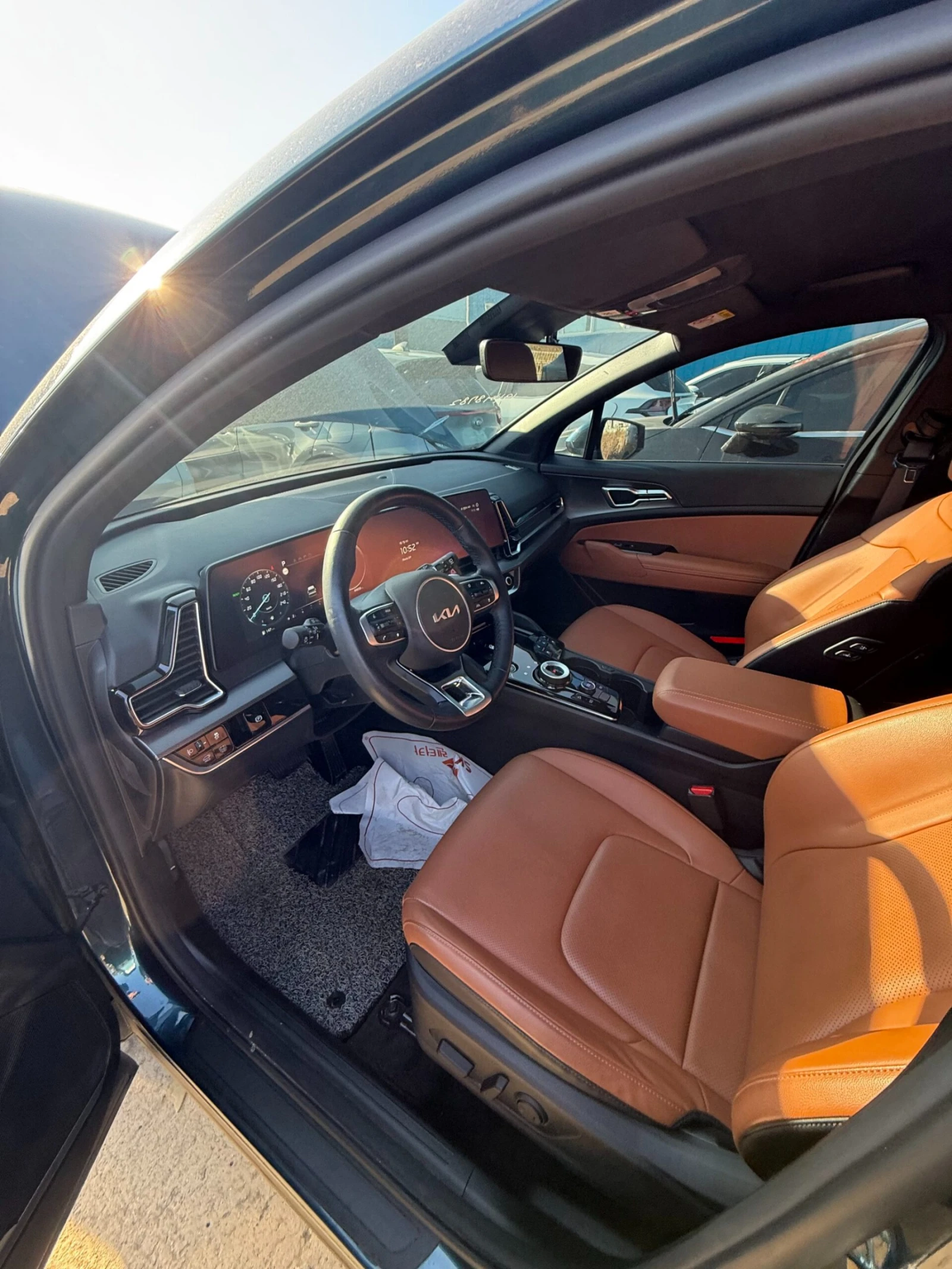 Kia Sportage 1.6 HEV - ОЧАКВАН ВНОС, снимка 3 - Автомобили и джипове - 54042687