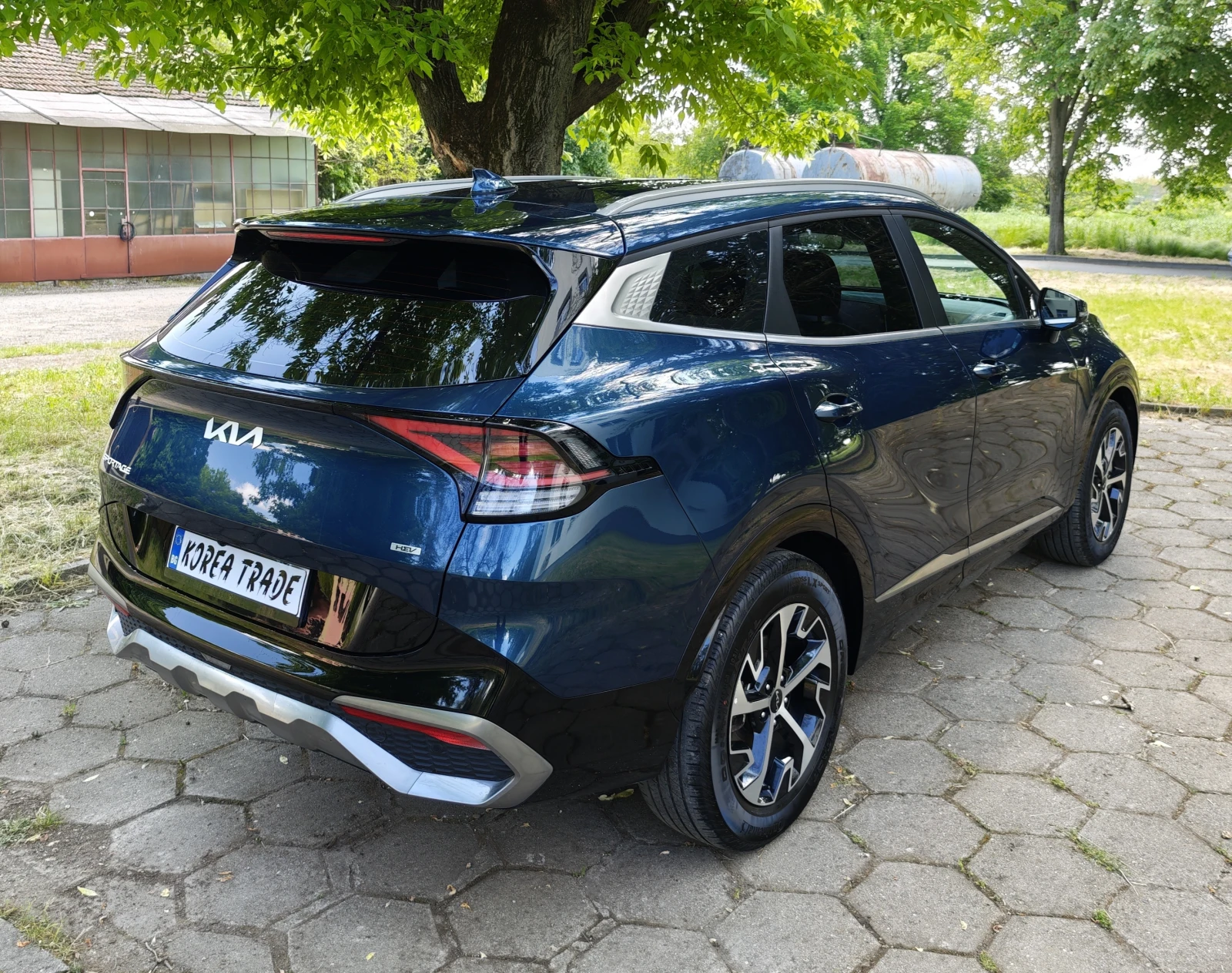 Kia Sportage 1.6 HEV, снимка 4 - Автомобили и джипове - 54042687