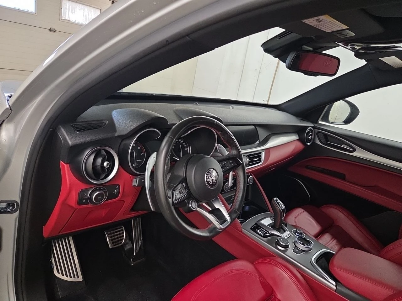 Alfa Romeo Stelvio TI SPORT, снимка 10 - Автомобили и джипове - 55723125