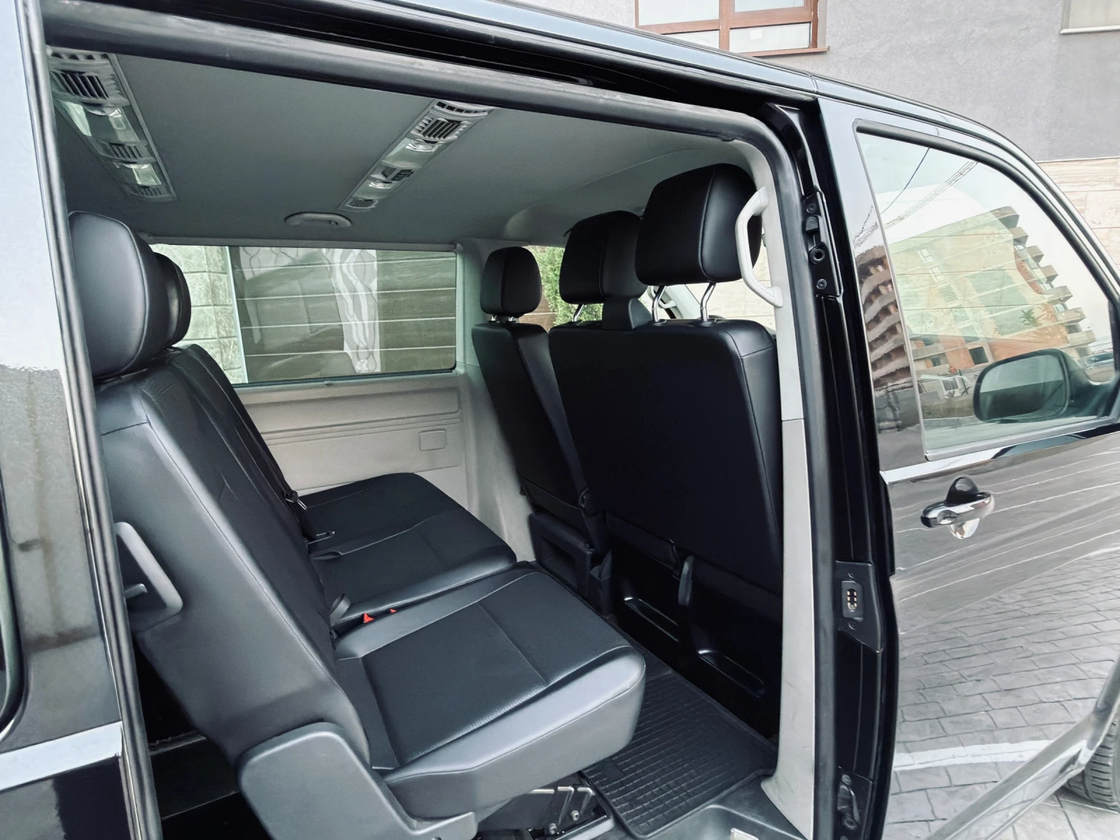 VW Multivan 2.0Tdi 150ps DSG MAXI 8+ 1  ЛИЗИНГ, снимка 9 - Автомобили и джипове - 55729984