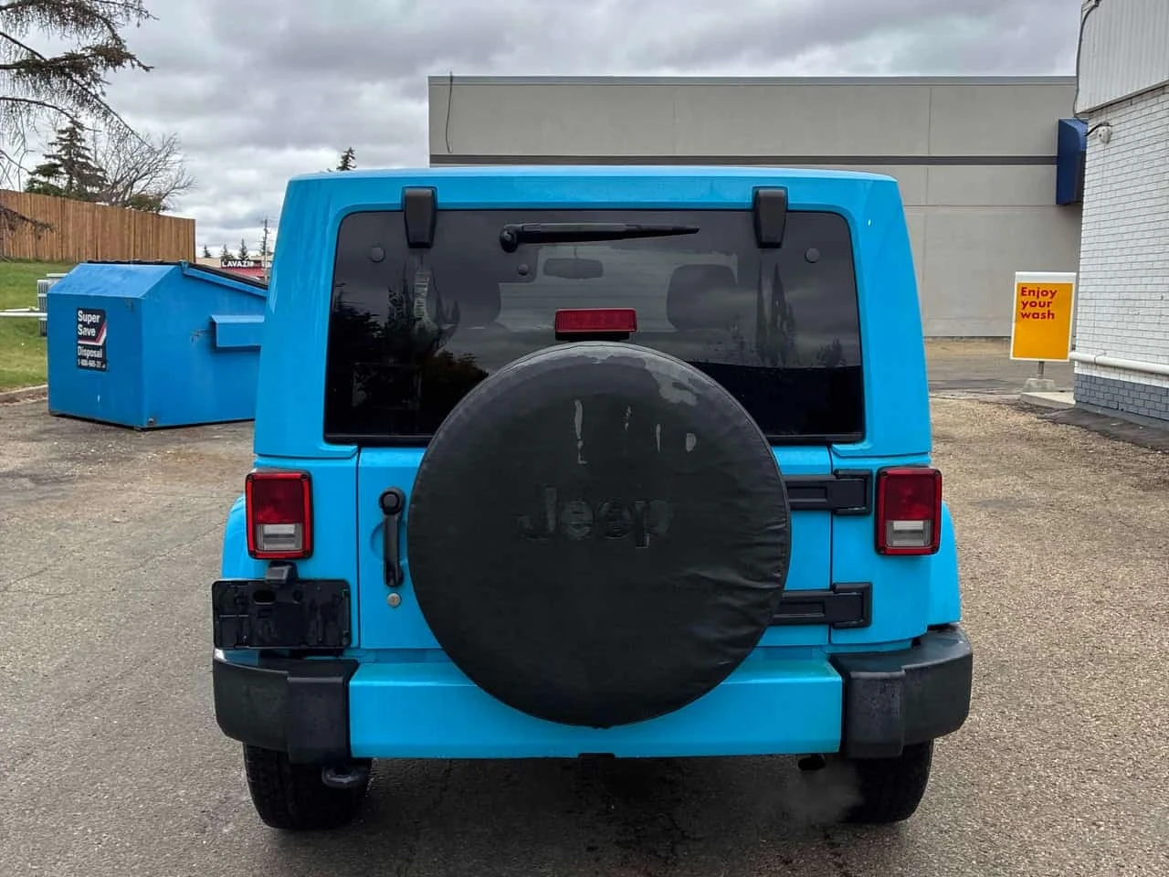Jeep Wrangler SAHARA * CARFAX * АВТОКРЕДИТ * , снимка 5 - Автомобили и джипове - 56323717