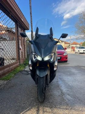 Yamaha T-max Скутер