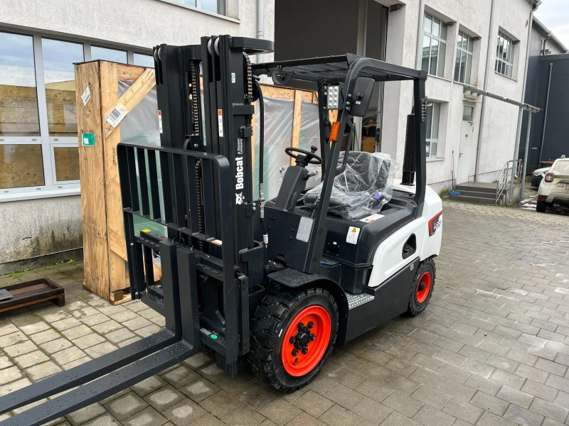 Мотокар Bobcat D35NXP, снимка 5 - Индустриална техника - 53153813