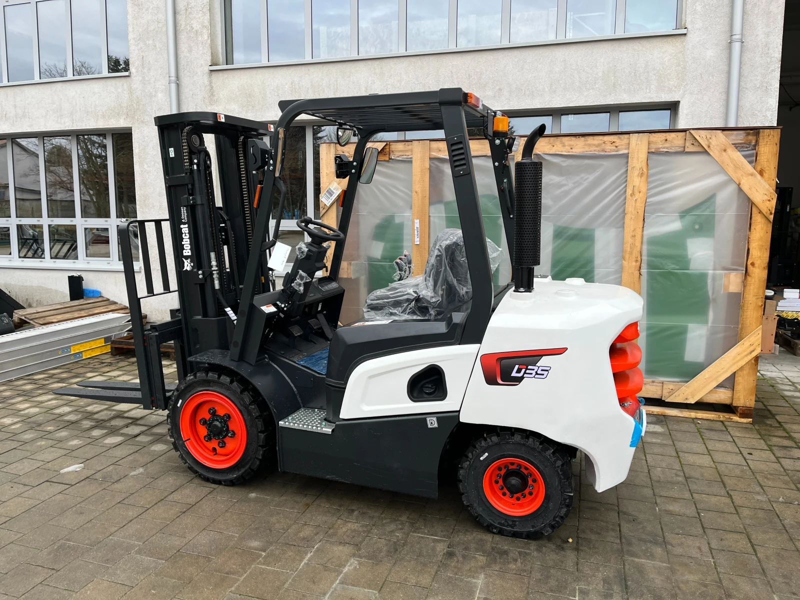 ������� Bobcat D35NXP | Mobile.bg � ����������� 2