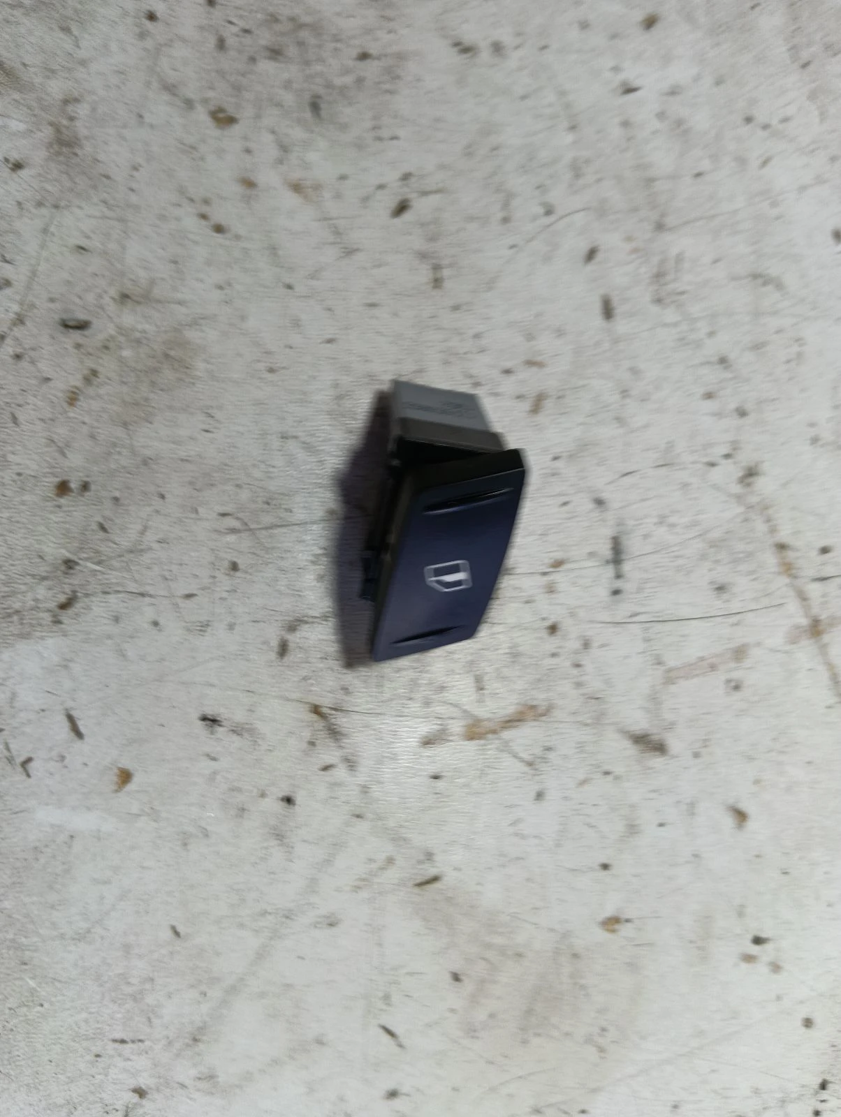 копче ел. стъкла 1Z0959855 Skoda Yeti