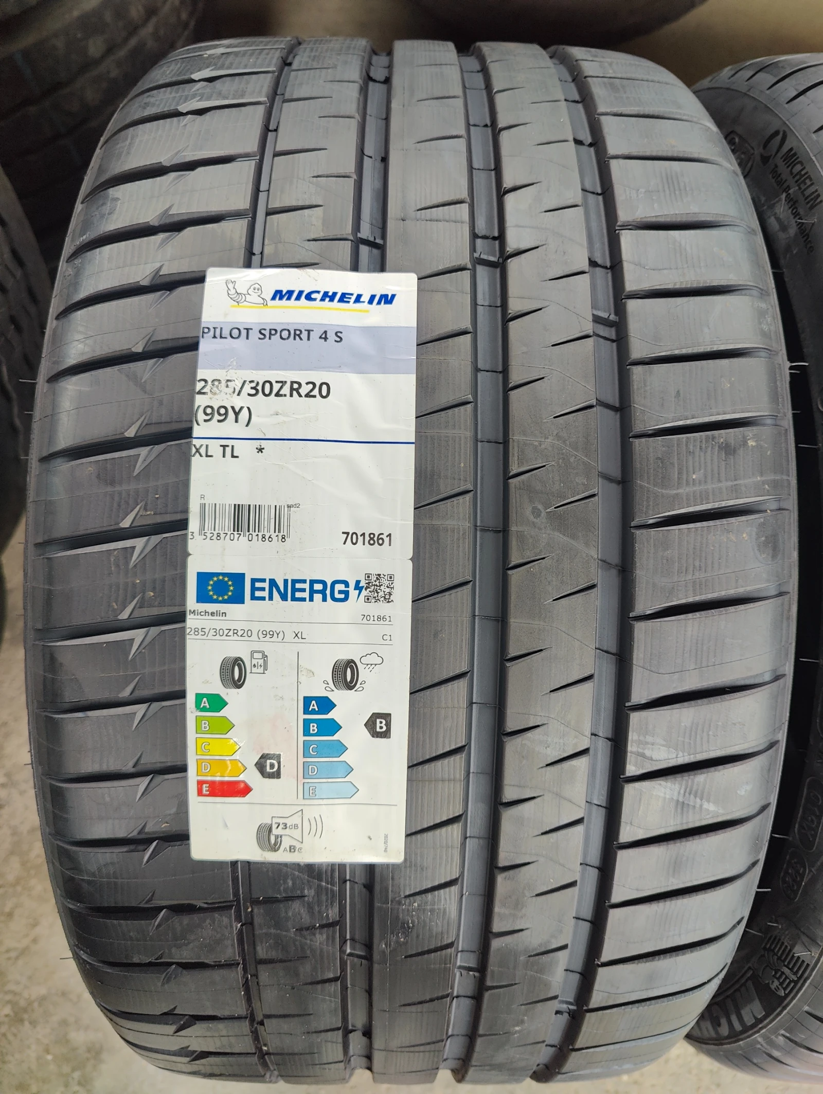 Гуми Летни 285/30R20, снимка 2 - Гуми и джанти - 55090099
