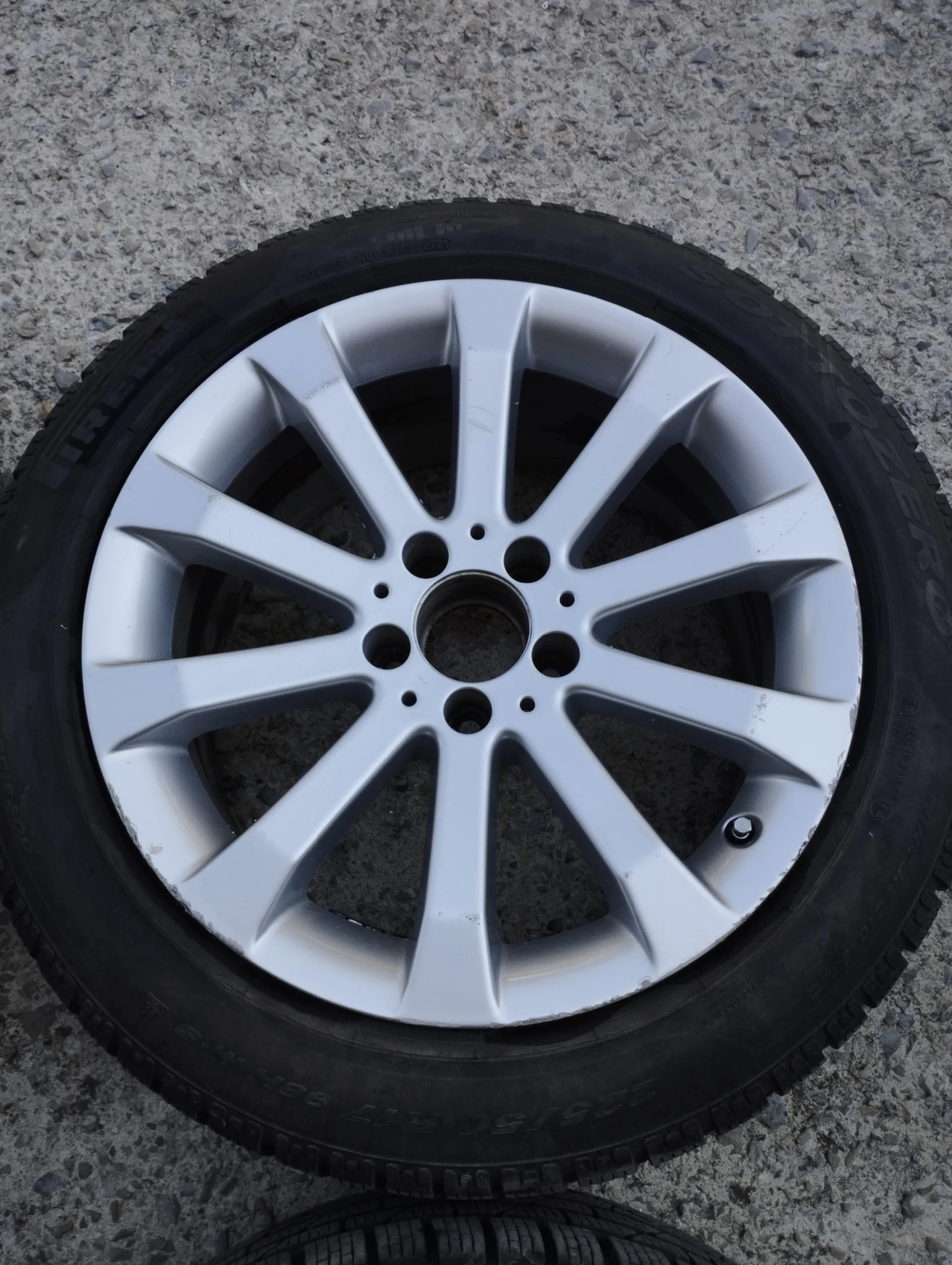 Гуми с джанти Pirelli 225/50R17, снимка 4 - Гуми и джанти - 55148855