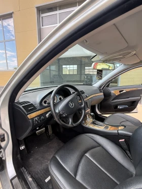 Mercedes-Benz E 320, снимка 11