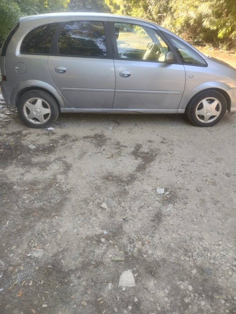 Opel Meriva, снимка 4 - Автомобили и джипове - 46280329