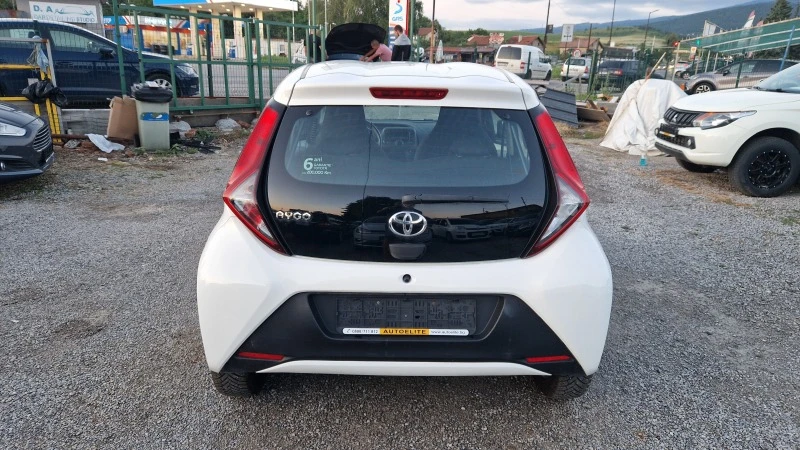 Toyota Aygo 1.0 VVTi EUR.6B, снимка 8 - Автомобили и джипове - 46474560