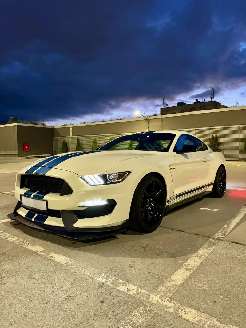 Ford Mustang Shelby GT350R Heritage Edition (Една от 272), снимка 1 - Автомобили и джипове - 47384359