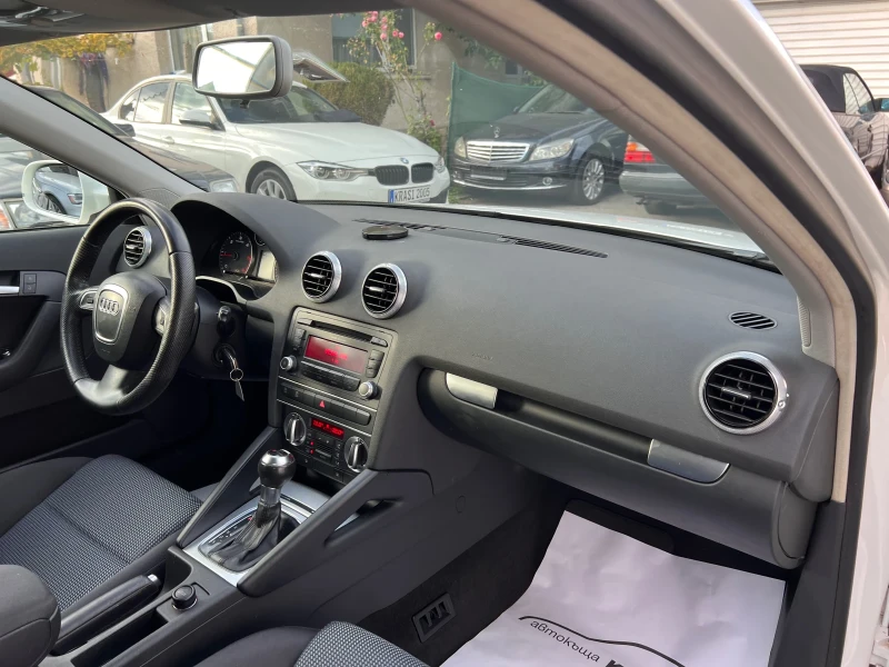 Audi A3 1.6TDI S-TRONIC FACELIFT , снимка 11 - Автомобили и джипове - 47475397