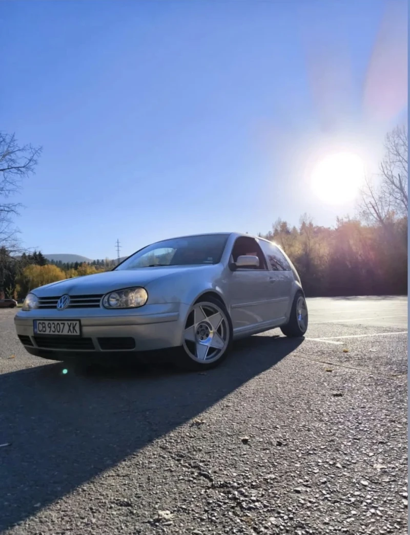 VW Golf, снимка 1 - Автомобили и джипове - 48310853