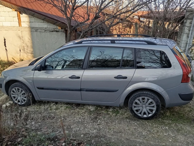 Renault Megane 1.5 DCI, снимка 2 - Автомобили и джипове - 48823188