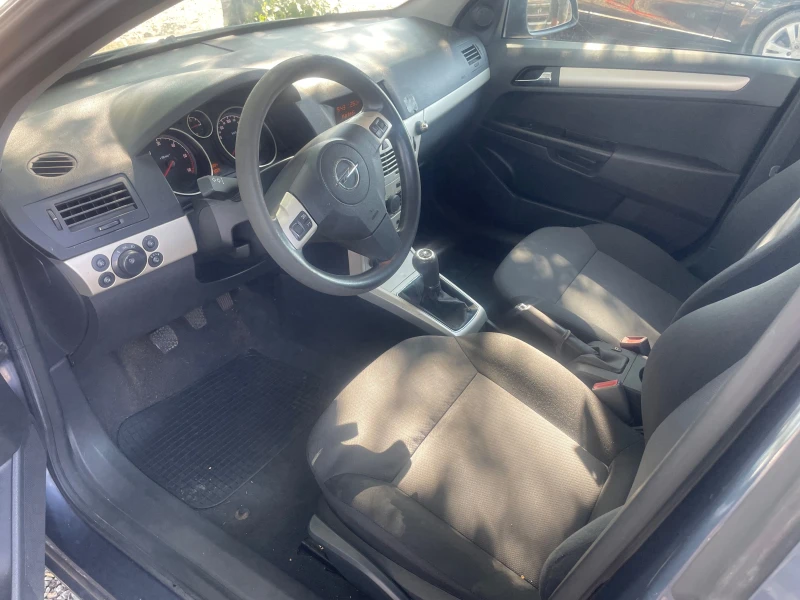 Opel Astra 1.7 cdti, снимка 7 - Автомобили и джипове - 51337162