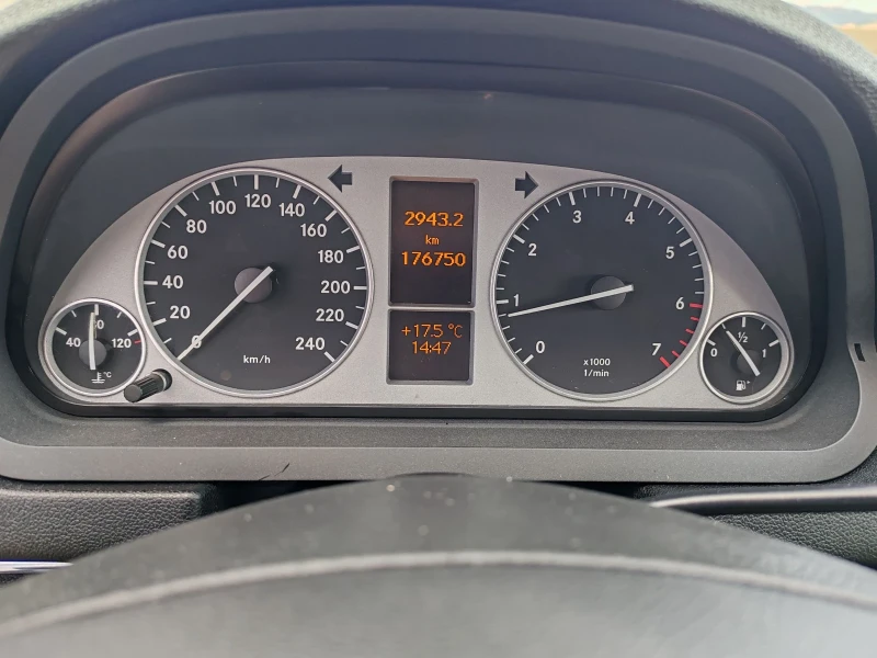 Mercedes-Benz B 200 Turbo Facelift Premium Designo, снимка 13 - Автомобили и джипове - 52001177