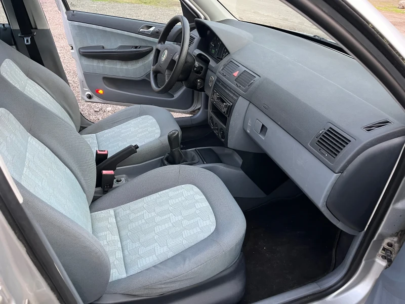 Skoda Fabia 1.9SDI, снимка 8 - Автомобили и джипове - 52337106