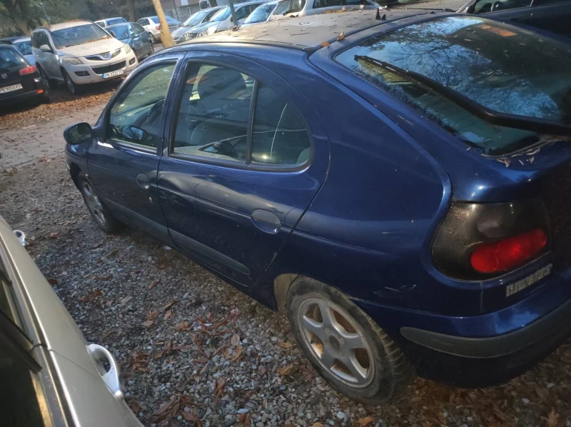 Renault Megane, снимка 4 - Автомобили и джипове - 52351525