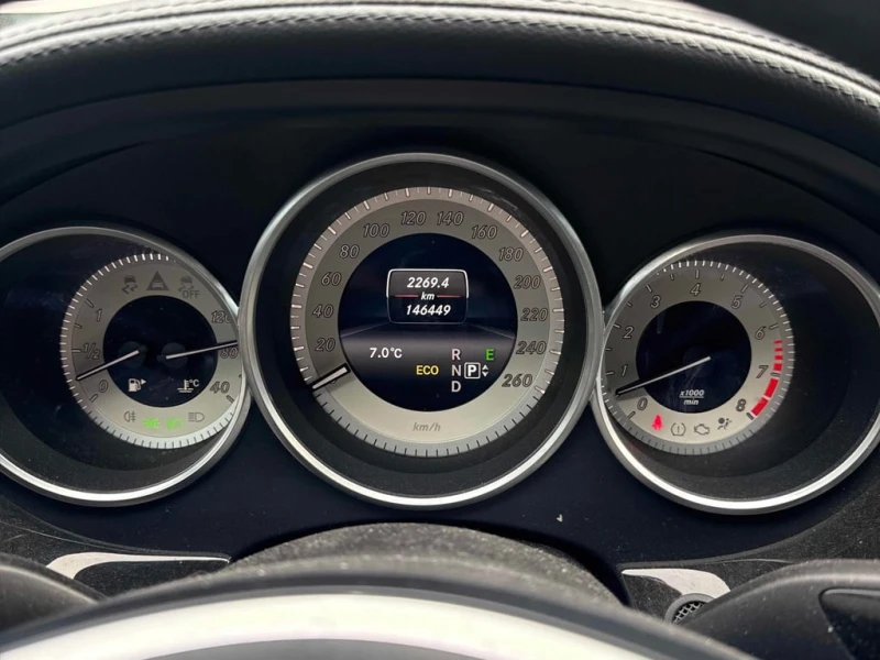 Mercedes-Benz CLS 550 2014 4MATIC * БЕЗ ПЪРВОНАЧАЛНА ВНОСКА, снимка 8 - Автомобили и джипове - 53079263