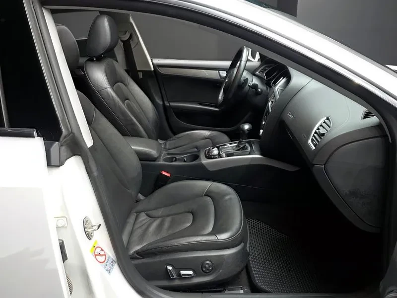 Audi A5 2.0 Tdi Quattro Sportback 8Ta, снимка 12 - Автомобили и джипове - 54995454