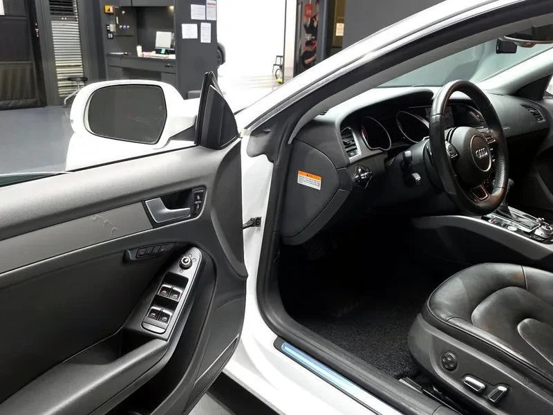 Audi A5 2.0 Tdi Quattro Sportback 8Ta, снимка 10 - Автомобили и джипове - 54995454