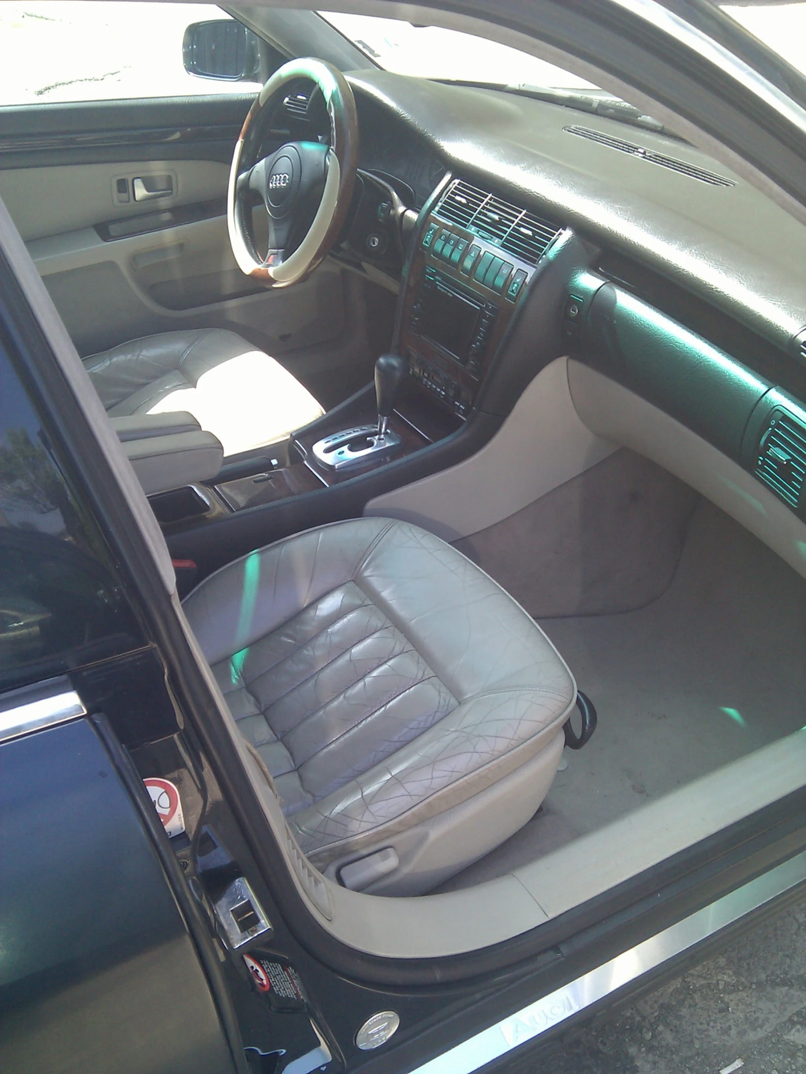 Audi A8 2.5, снимка 5 - Автомобили и джипове - 49277119