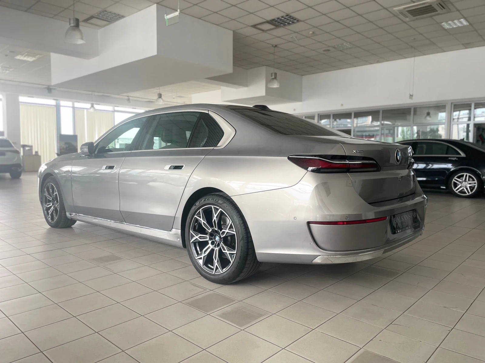 BMW 740 xd - изображение 2