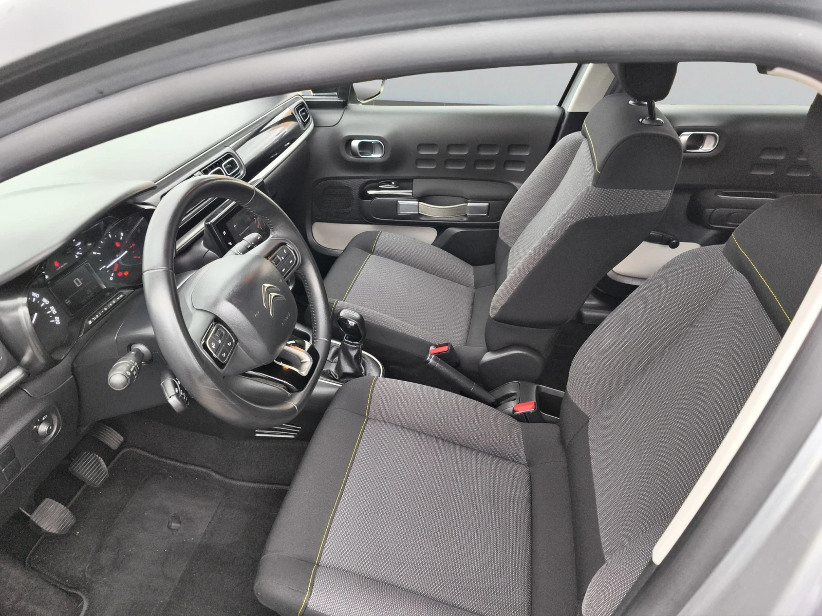 Citroen C3 SHINE PureTech 83 S&S BVM5 E6/2101R09 - изображение 10
