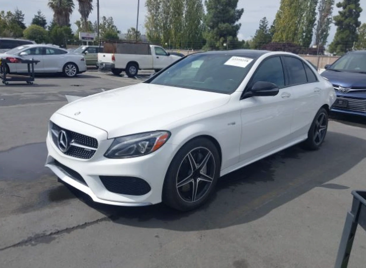 Mercedes-Benz C 43 AMG  - изображение 3