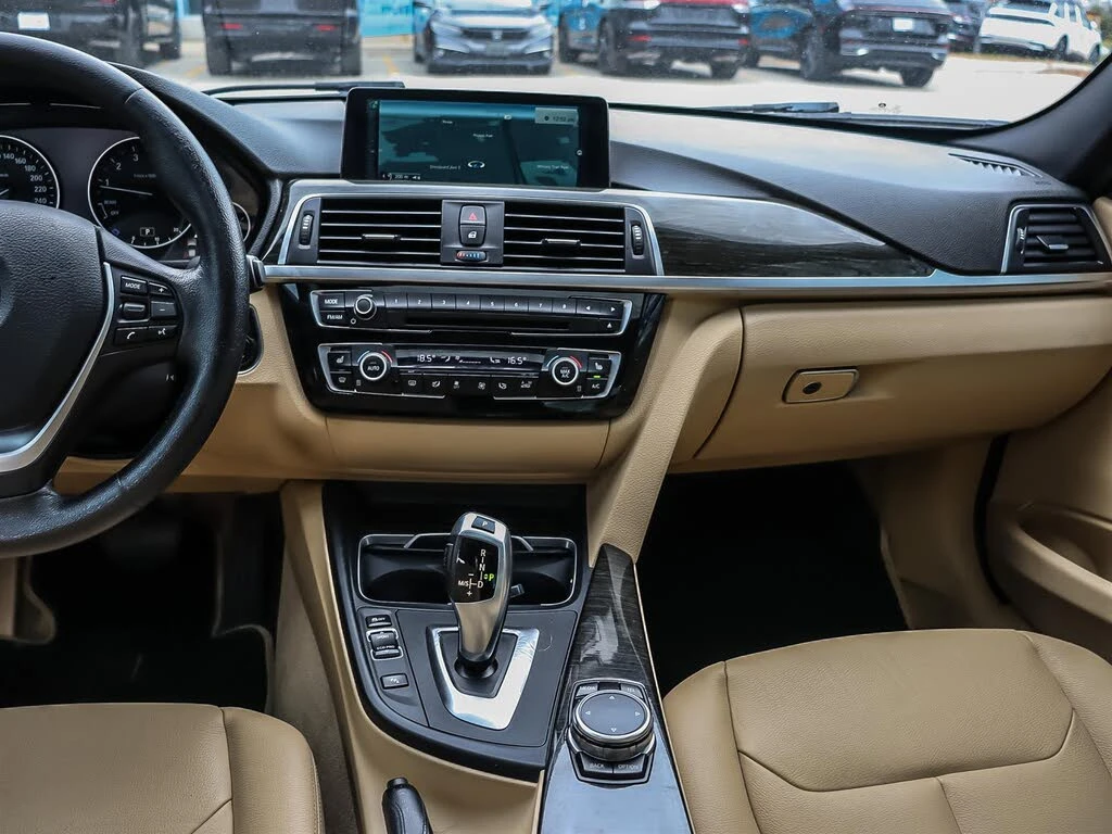 BMW 328 i X-DRIVE* KEYLESS* 360CAM* АвтоКредит(ЦЕНА ДО БГ) - изображение 10