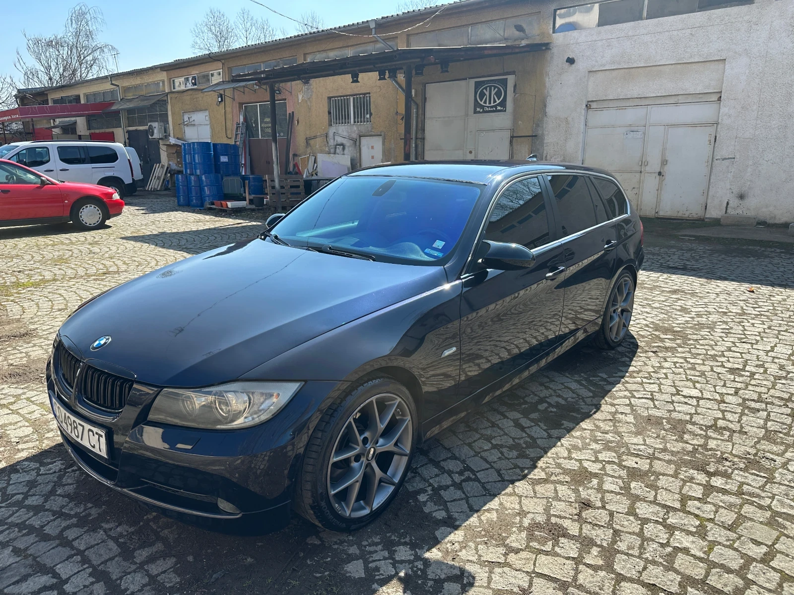 BMW 330, снимка 3 - Автомобили и джипове - 53745183