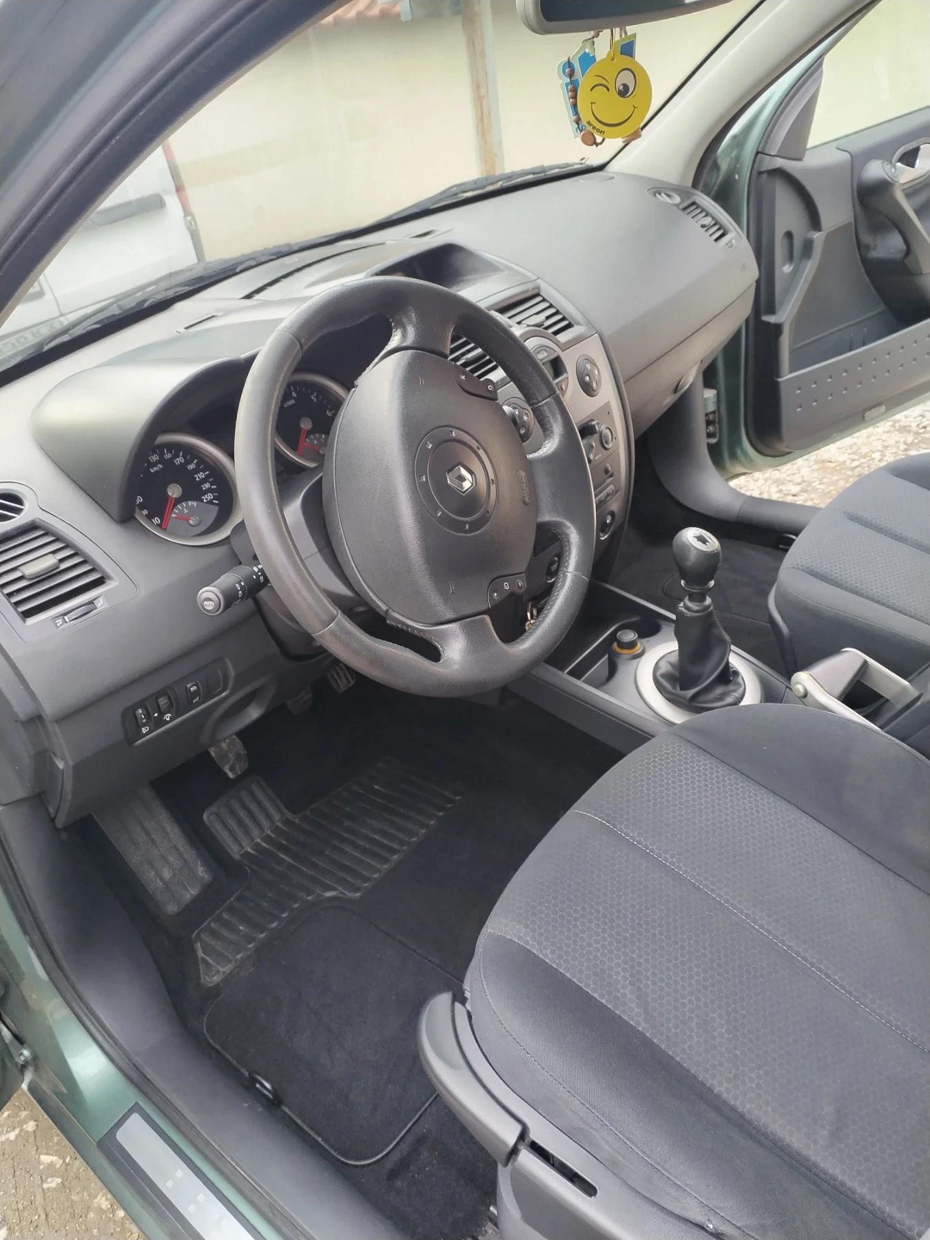 Renault Megane, снимка 2 - Автомобили и джипове - 53818546