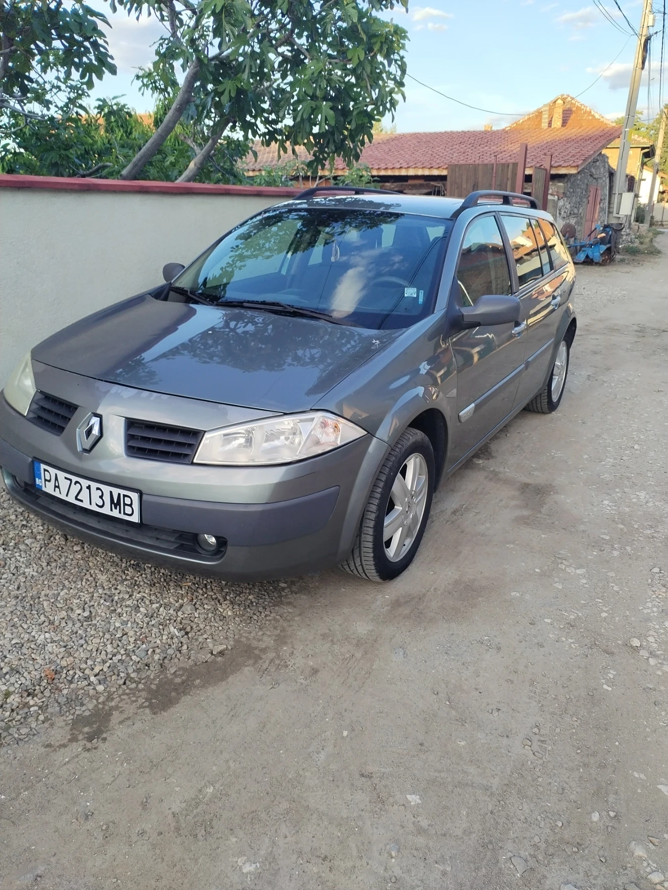Renault Megane, снимка 8 - Автомобили и джипове - 53818546