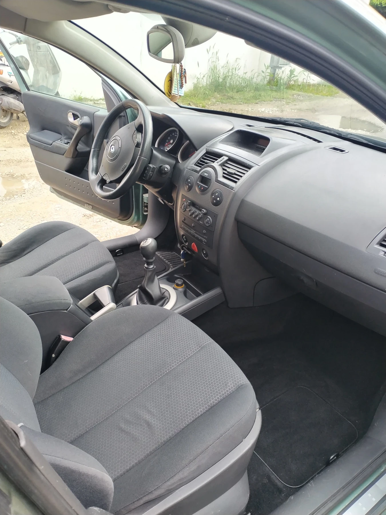 Renault Megane, снимка 6 - Автомобили и джипове - 53818546