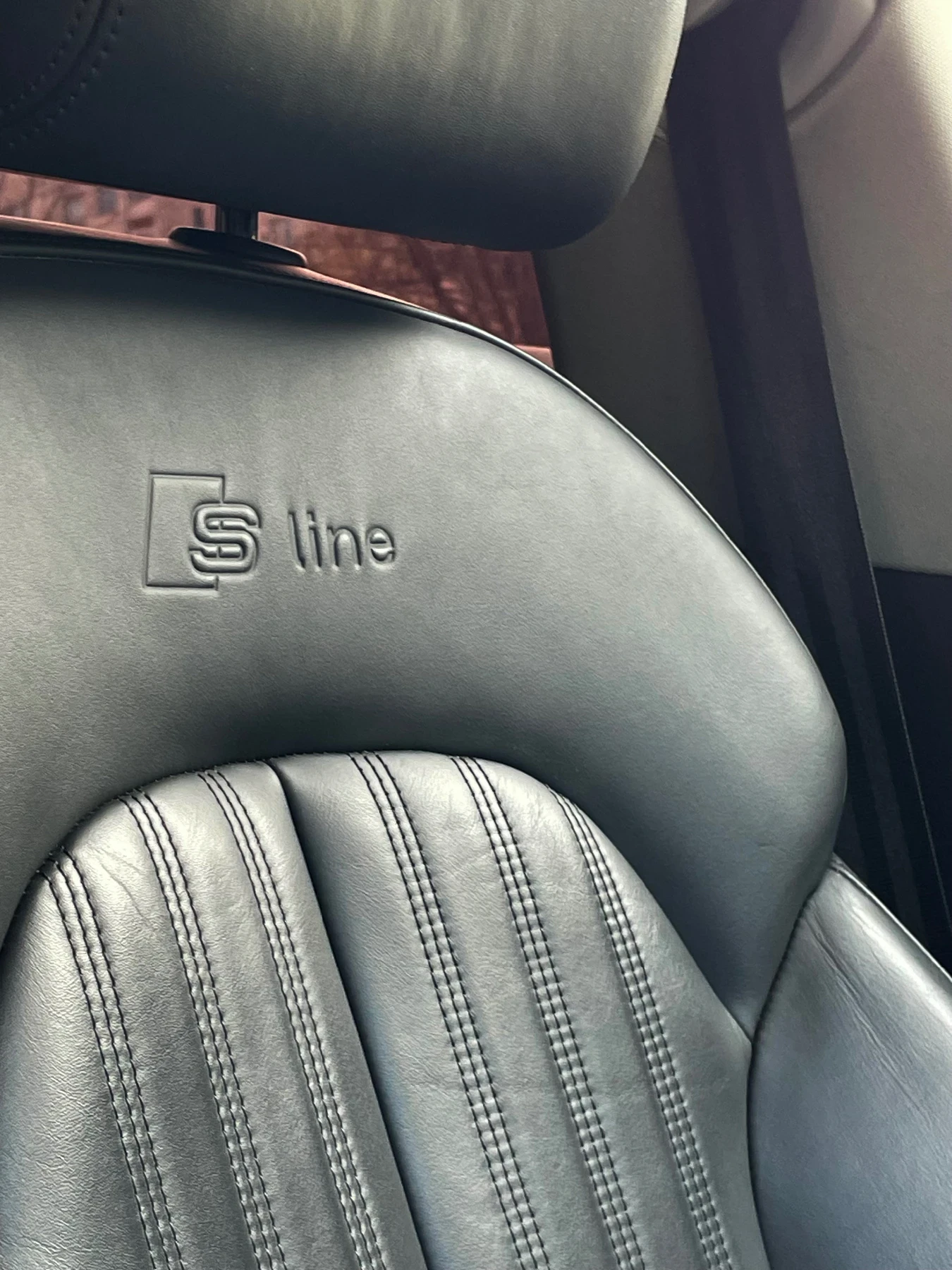 Audi A6 2.0TDI, S-LINE, Ръчка, LED, KEYLESS * ОБСЛУЖЕНА!!!, снимка 12 - Автомобили и джипове - 54158915