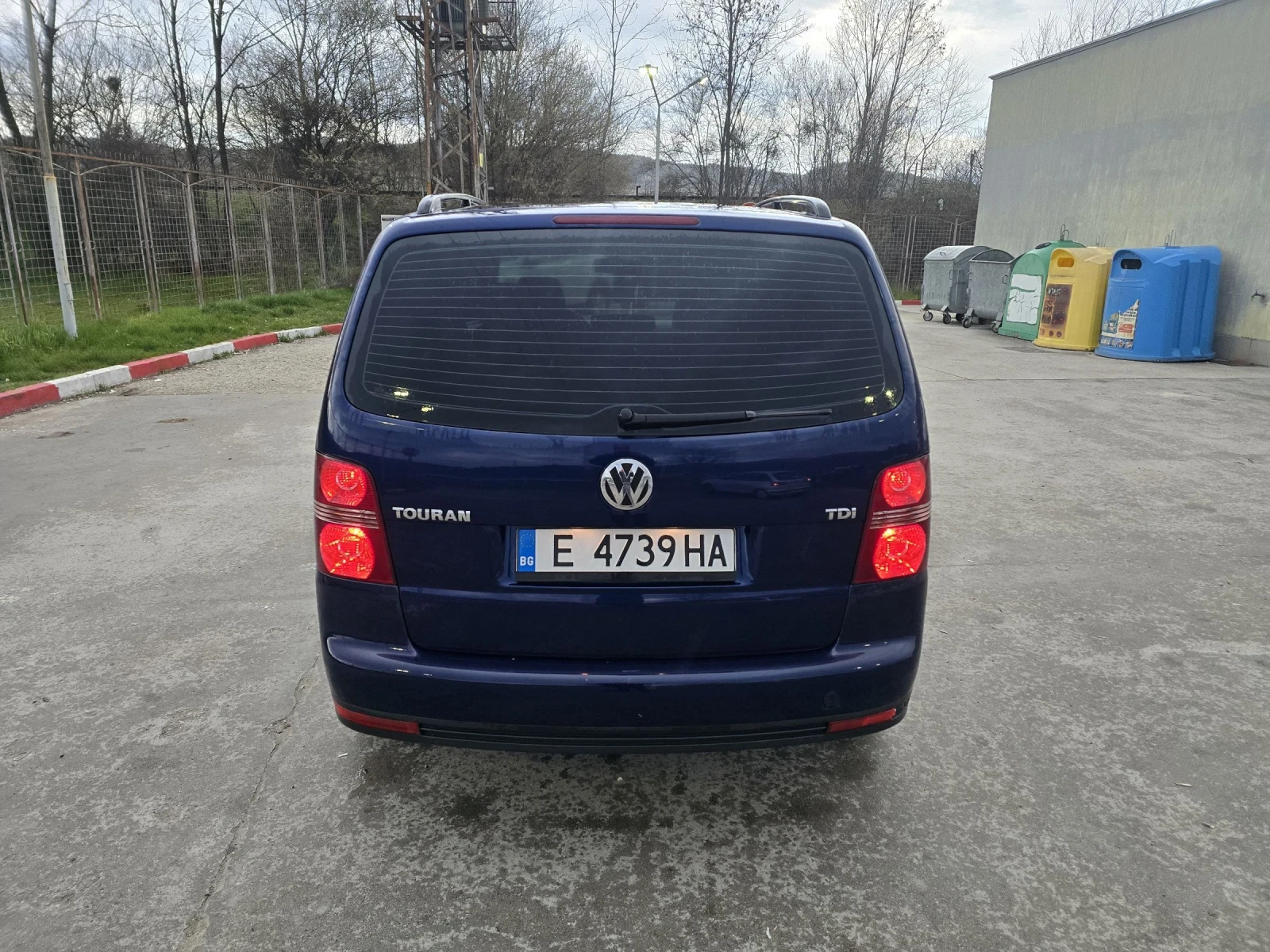 VW Touran 1.9 TDI 105кс. 6 ск., снимка 5 - Автомобили и джипове - 54459643