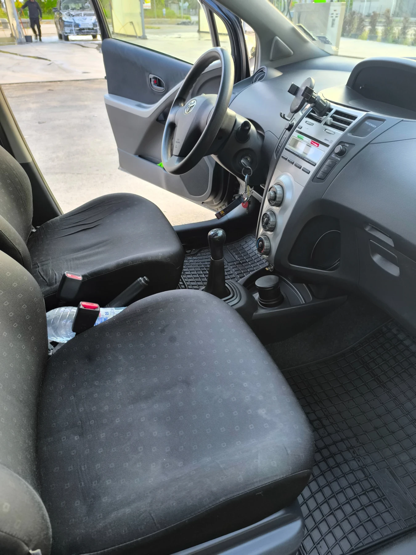 Toyota Yaris, снимка 9 - Автомобили и джипове - 54568358