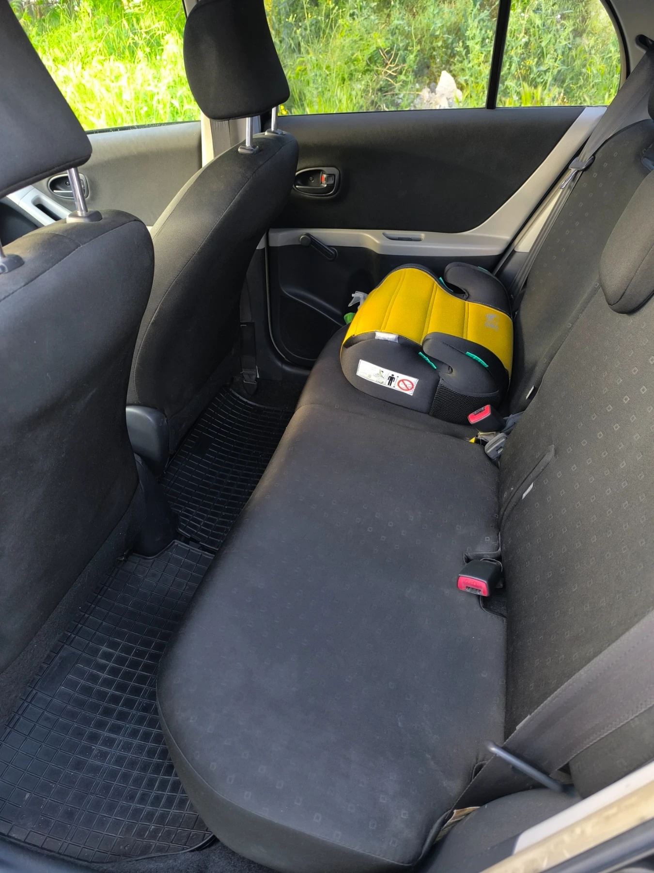 Toyota Yaris, снимка 6 - Автомобили и джипове - 54568358
