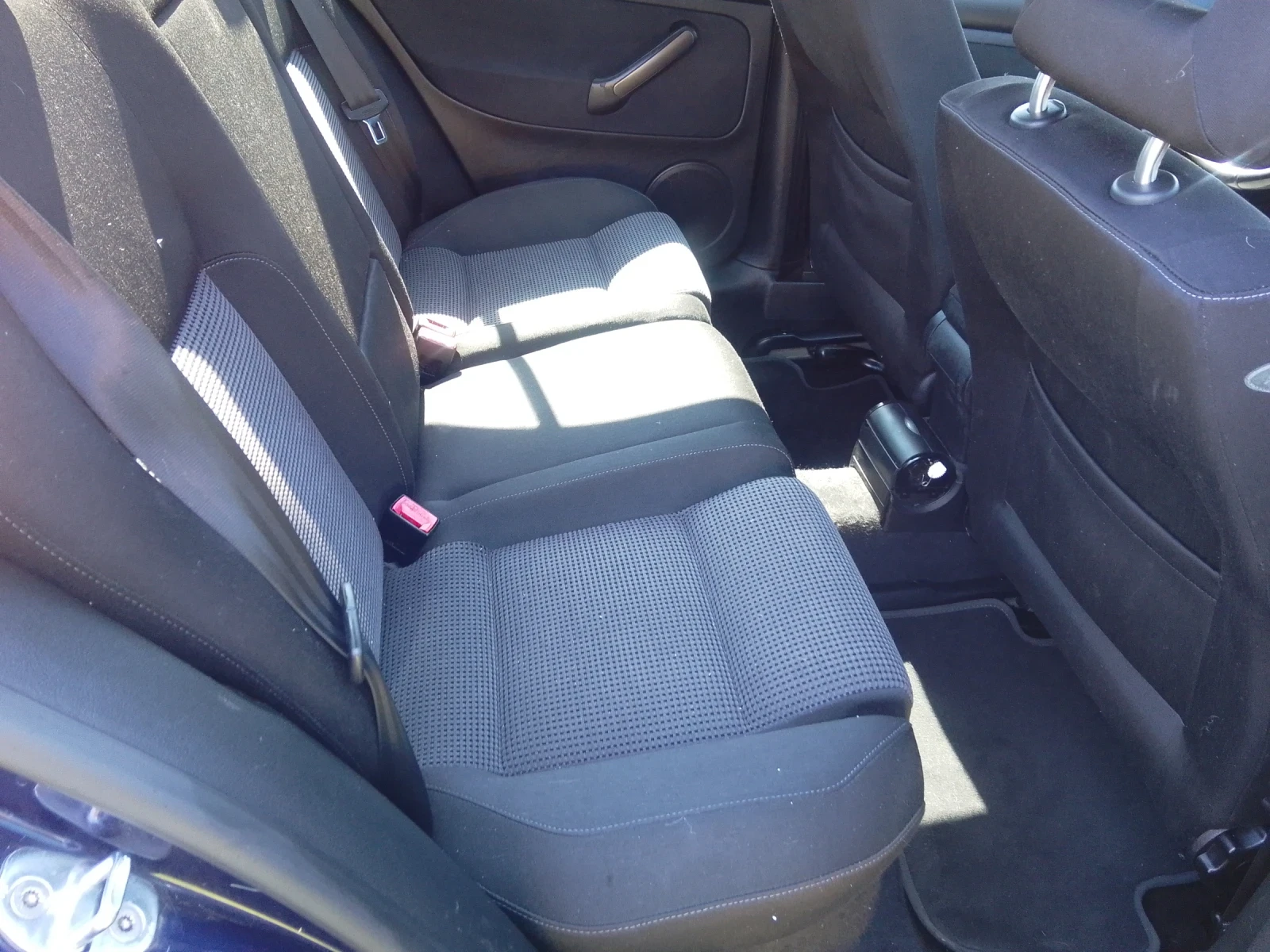 VW Bora 1.9TDI-101H.P.-КЛИМАТРОНИК-ESP-СЕВВИЗНИ ДОКУМЕНТИ-, снимка 12 - Автомобили и джипове - 54634665