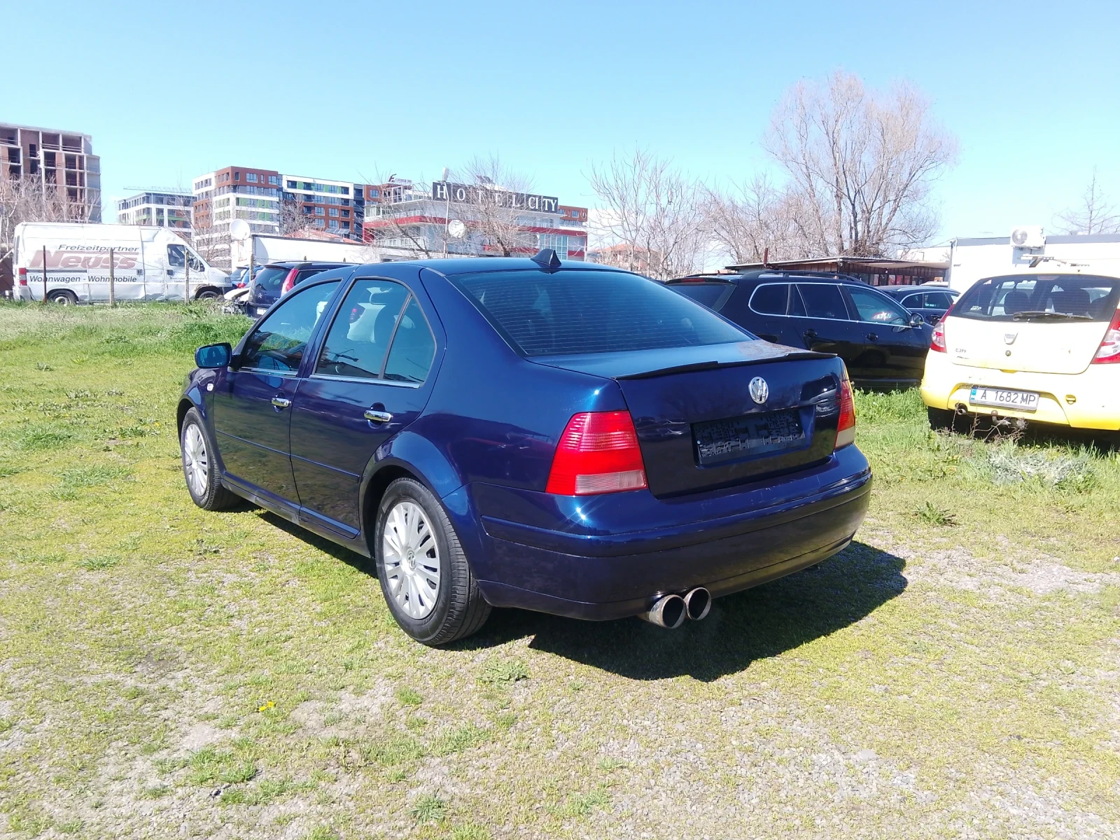 VW Bora 1.9TDI-101H.P.-КЛИМАТРОНИК-ESP-СЕВВИЗНИ ДОКУМЕНТИ-, снимка 4 - Автомобили и джипове - 54634665