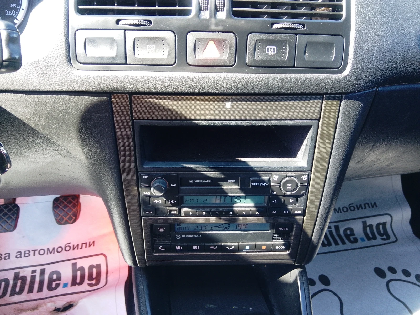 VW Bora 1.9TDI-101H.P.-КЛИМАТРОНИК-ESP-СЕВВИЗНИ ДОКУМЕНТИ-, снимка 13 - Автомобили и джипове - 54634665