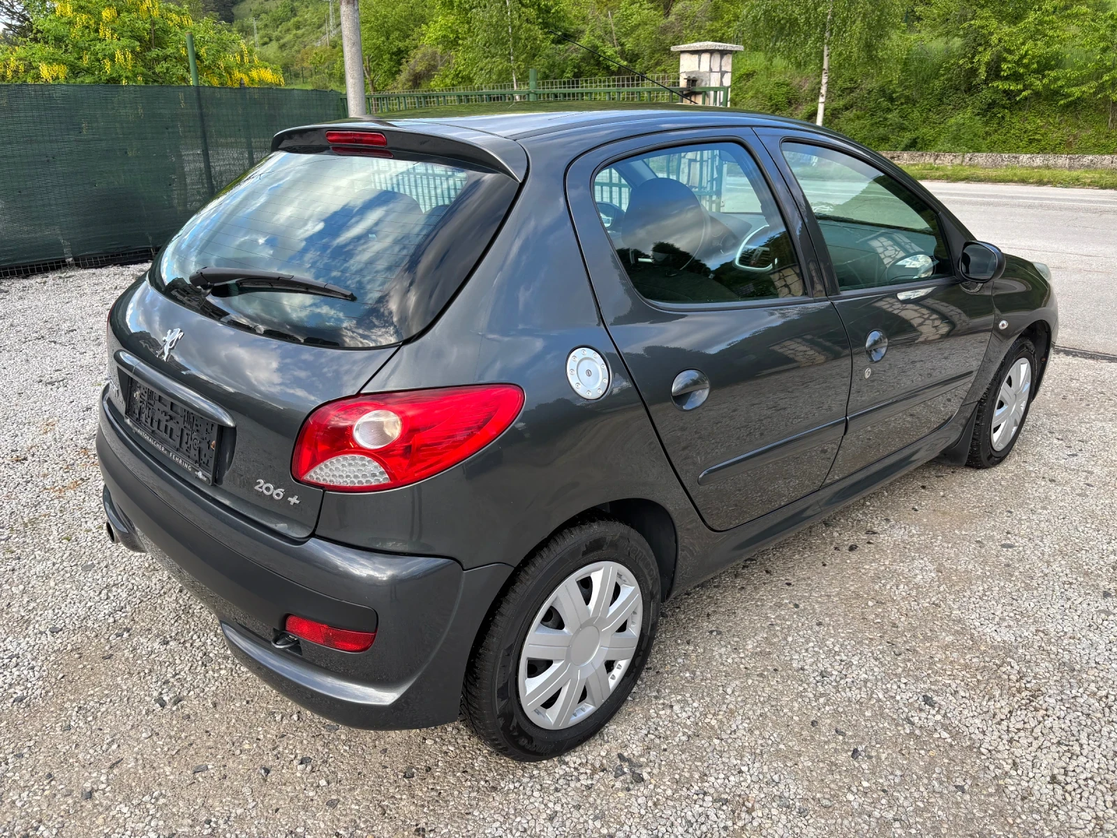 Peugeot 206 PLUS 1.4 HDI 70 к.с, снимка 8 - Автомобили и джипове - 54653644